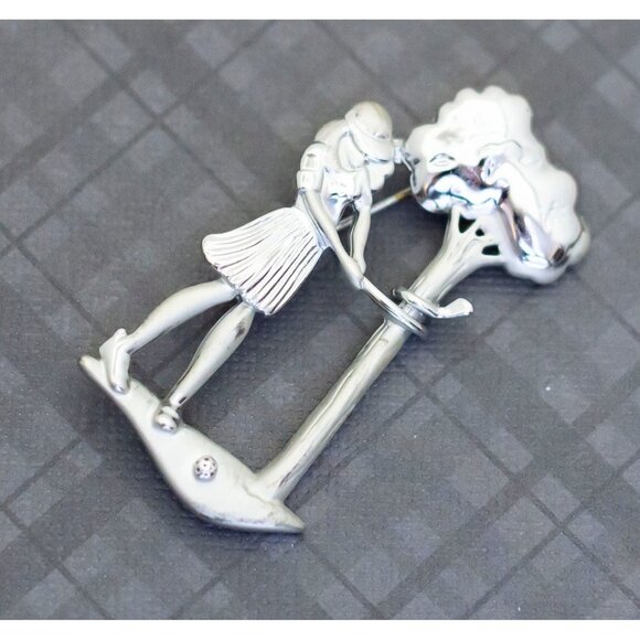 Vintage Golf Player Silver Tone Brooch by JJ, G38 - Picture 1 of 2